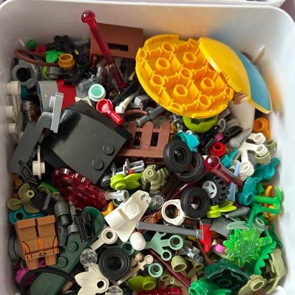 Lego Bricks - Picture 3 of 7